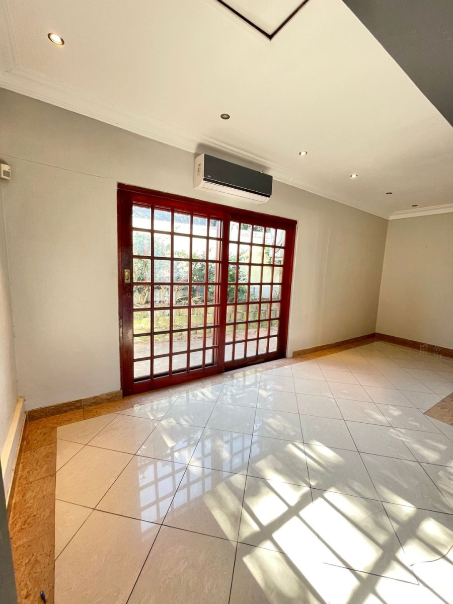 To Let 3 Bedroom Property for Rent in Umhlanga KwaZulu-Natal