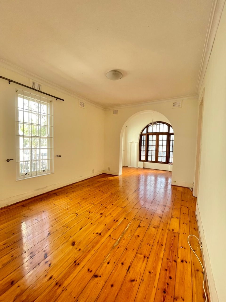 1 Bedroom Property for Sale in Essenwood KwaZulu-Natal