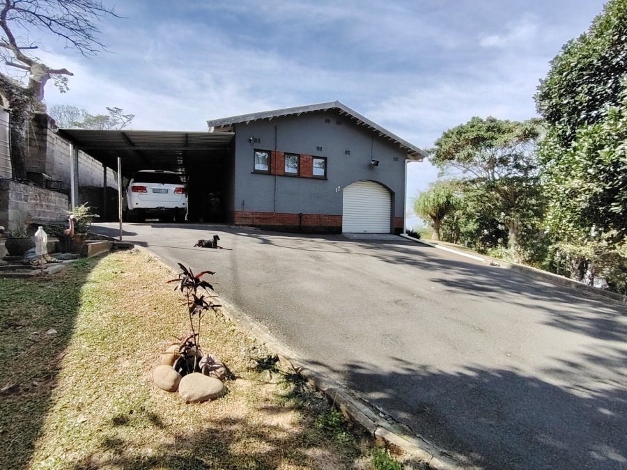 4 Bedroom Property for Sale in Umtentweni KwaZulu-Natal