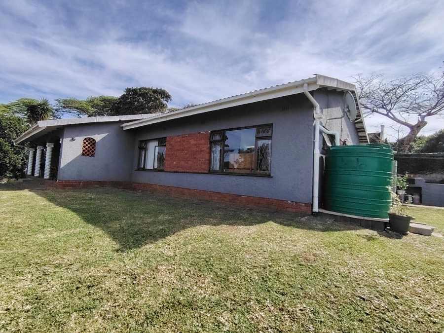 4 Bedroom Property for Sale in Umtentweni KwaZulu-Natal