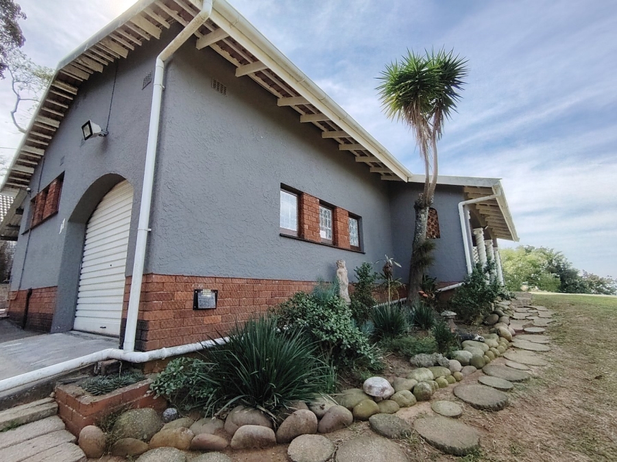 4 Bedroom Property for Sale in Umtentweni KwaZulu-Natal