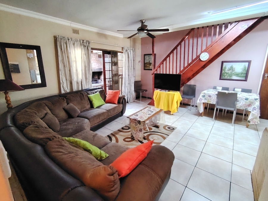 3 Bedroom Property for Sale in Uvongo Beach KwaZulu-Natal