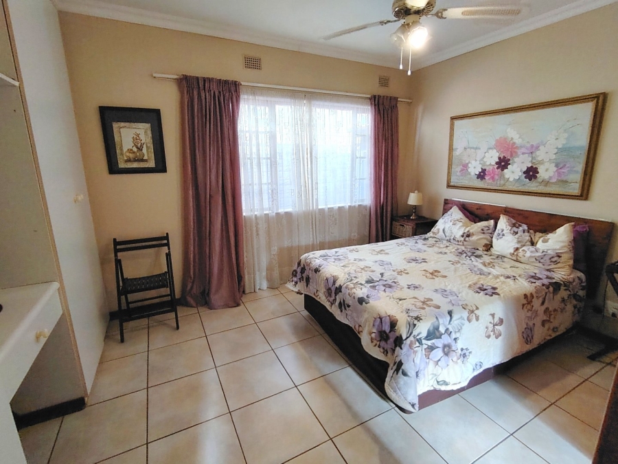 3 Bedroom Property for Sale in Uvongo Beach KwaZulu-Natal