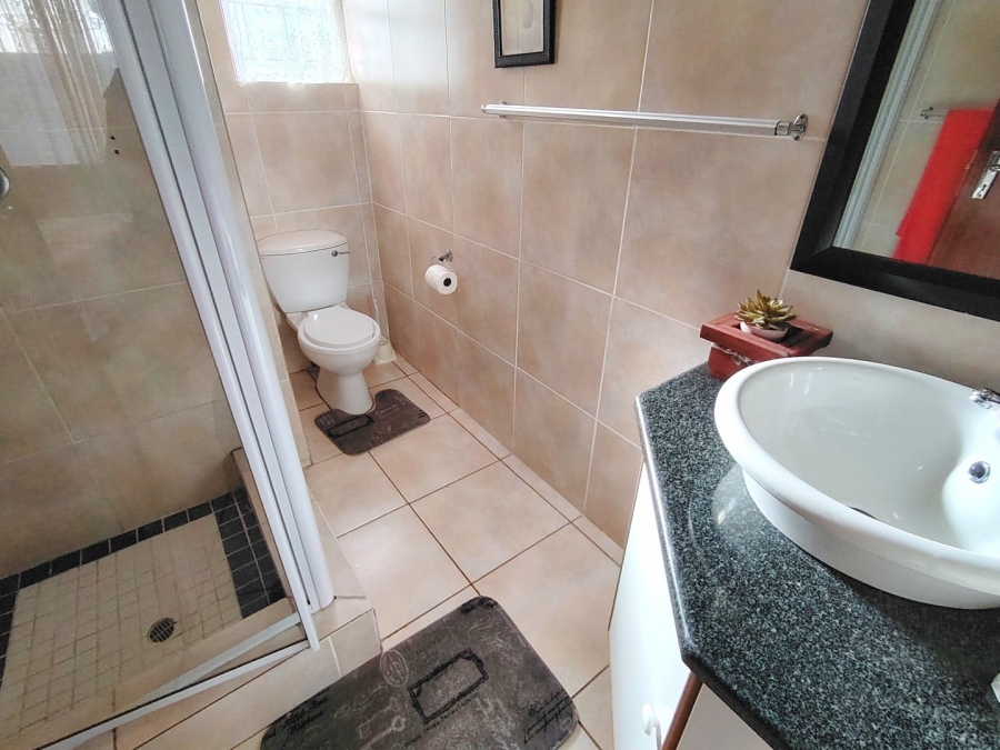 3 Bedroom Property for Sale in Uvongo Beach KwaZulu-Natal