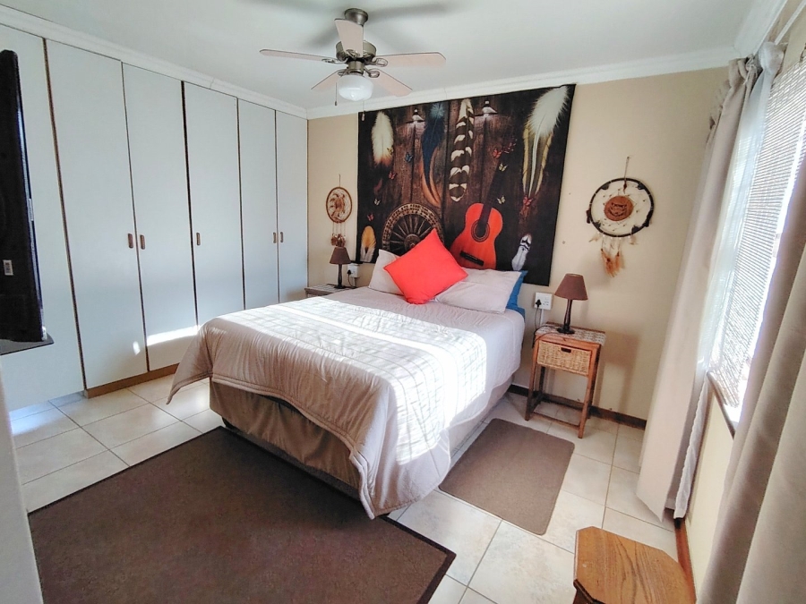 3 Bedroom Property for Sale in Uvongo Beach KwaZulu-Natal