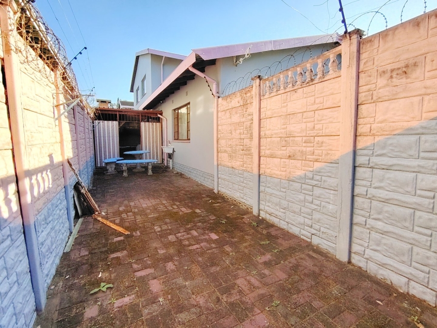 3 Bedroom Property for Sale in Uvongo Beach KwaZulu-Natal