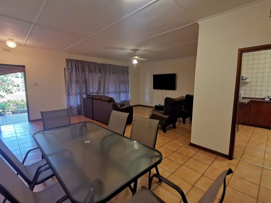 5 Bedroom Property for Sale in Shelly Beach KwaZulu-Natal