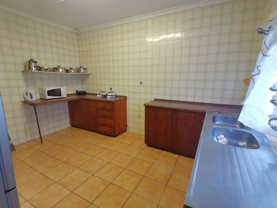 5 Bedroom Property for Sale in Shelly Beach KwaZulu-Natal