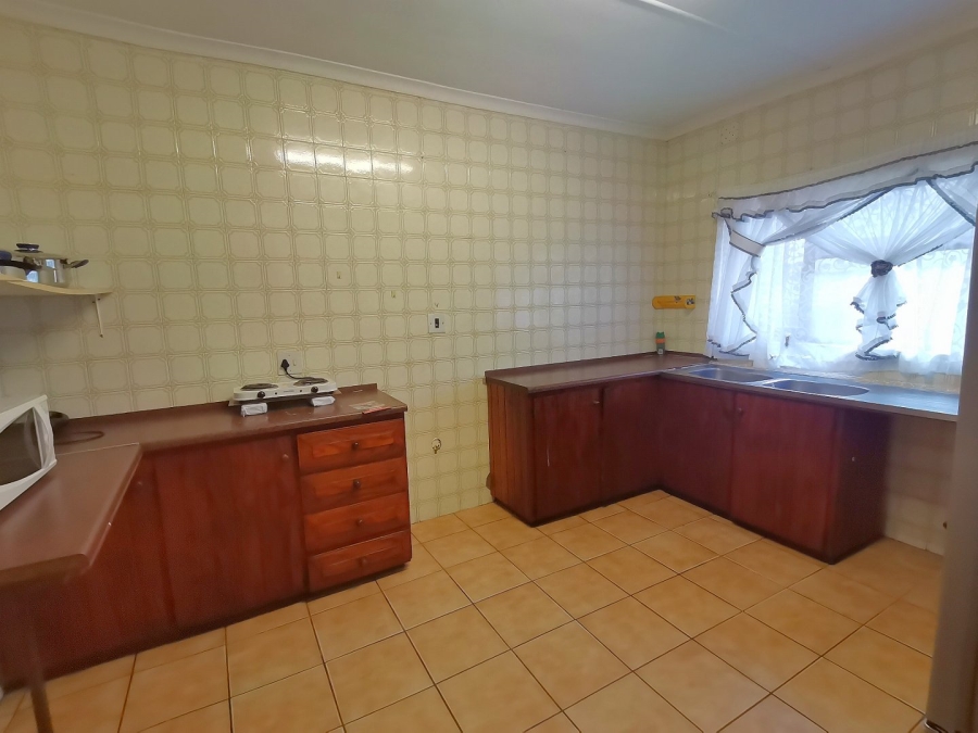 5 Bedroom Property for Sale in Shelly Beach KwaZulu-Natal