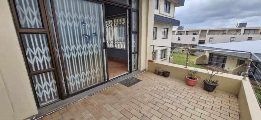 2 Bedroom Property for Sale in Manaba Beach KwaZulu-Natal