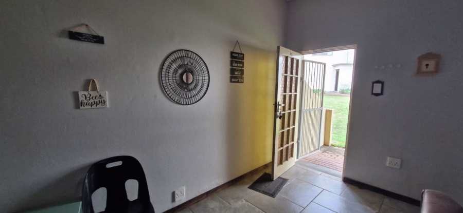 2 Bedroom Property for Sale in Manaba Beach KwaZulu-Natal