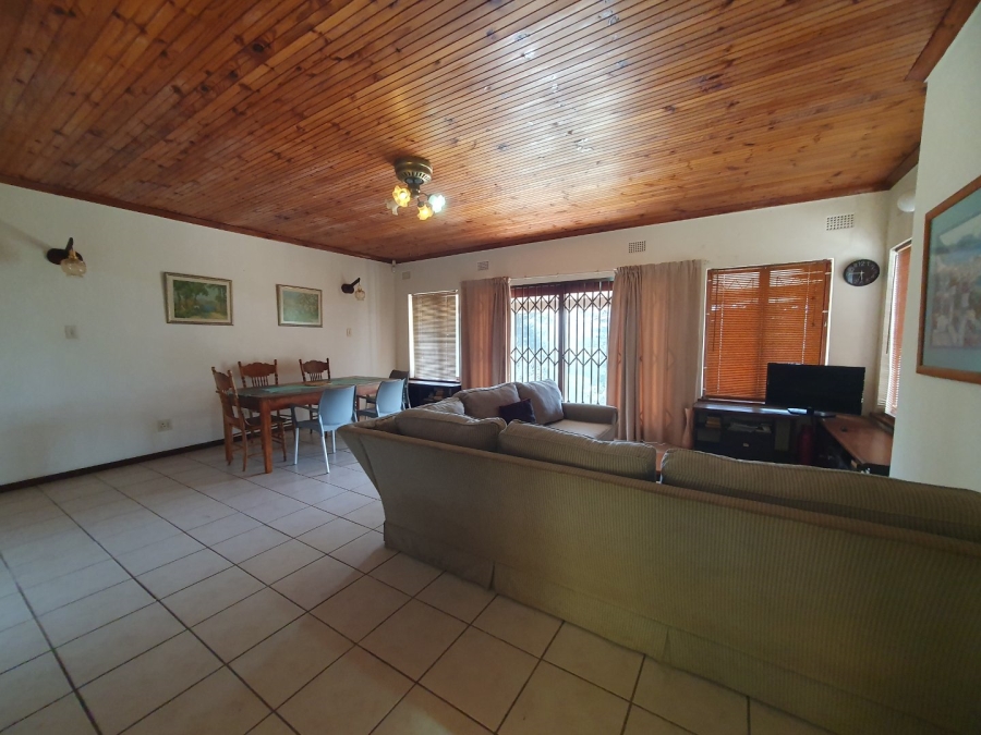 4 Bedroom Property for Sale in Hibberdene KwaZulu-Natal