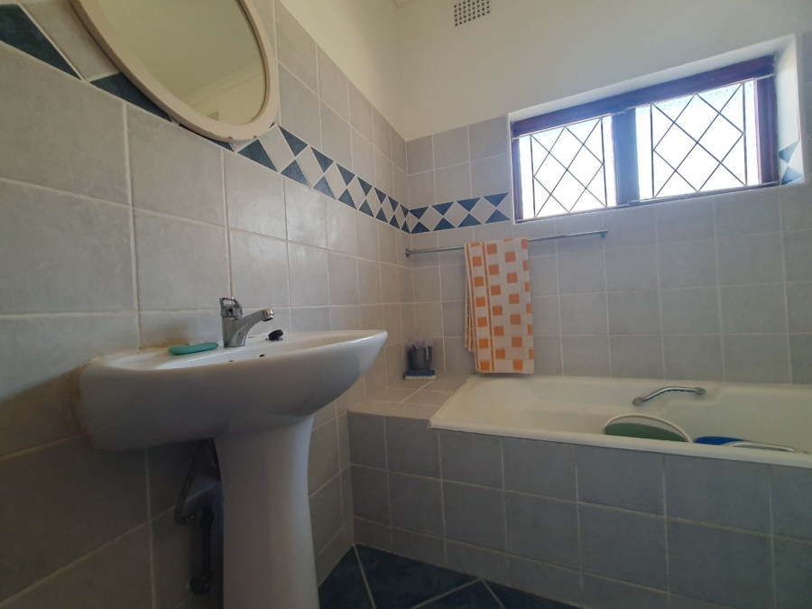 4 Bedroom Property for Sale in Hibberdene KwaZulu-Natal