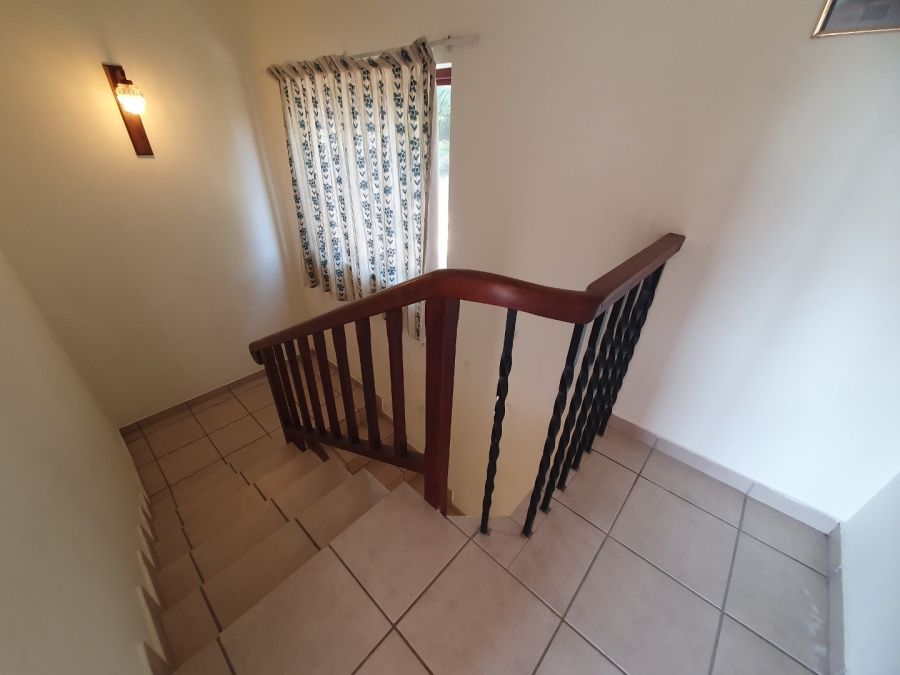 4 Bedroom Property for Sale in Hibberdene KwaZulu-Natal