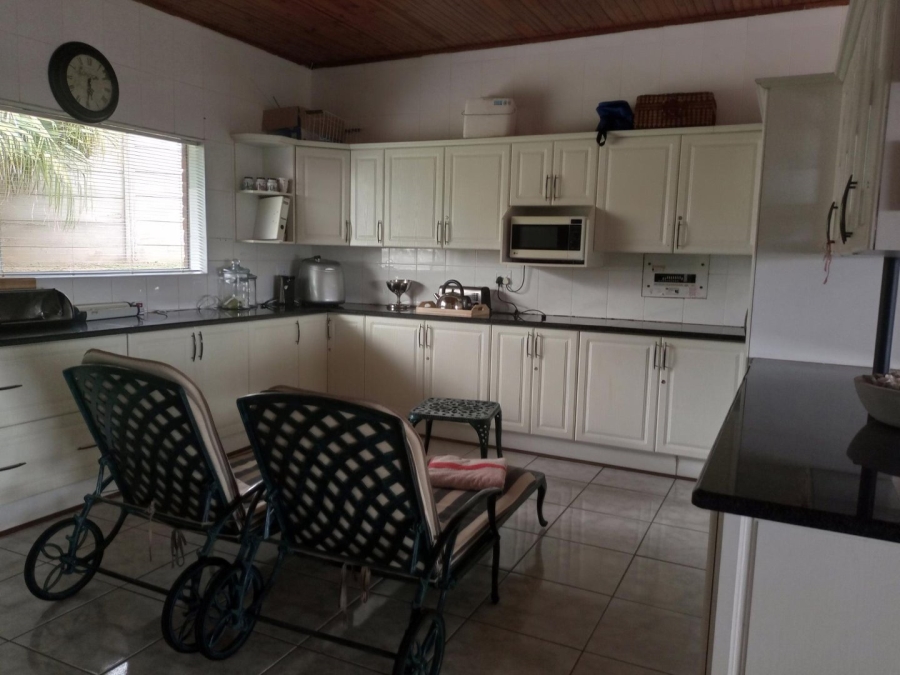 5 Bedroom Property for Sale in Manaba Beach KwaZulu-Natal