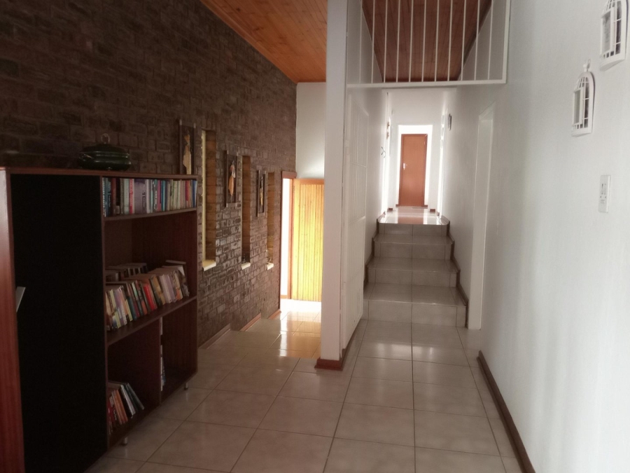 5 Bedroom Property for Sale in Manaba Beach KwaZulu-Natal