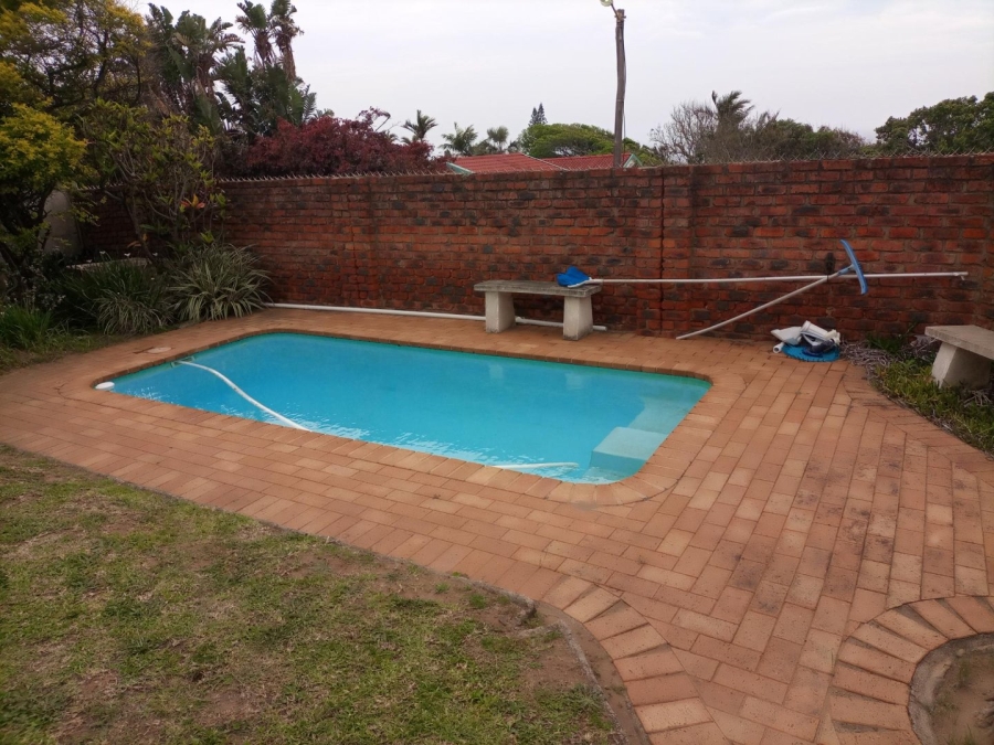 5 Bedroom Property for Sale in Manaba Beach KwaZulu-Natal