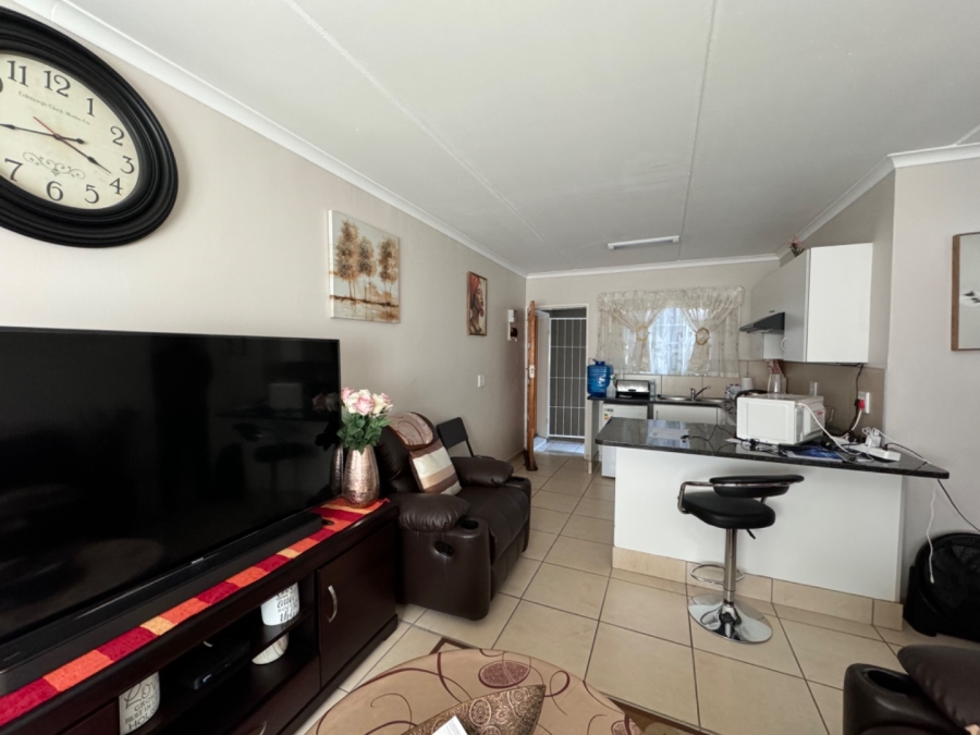 2 Bedroom Property for Sale in Sunnyridge KwaZulu-Natal