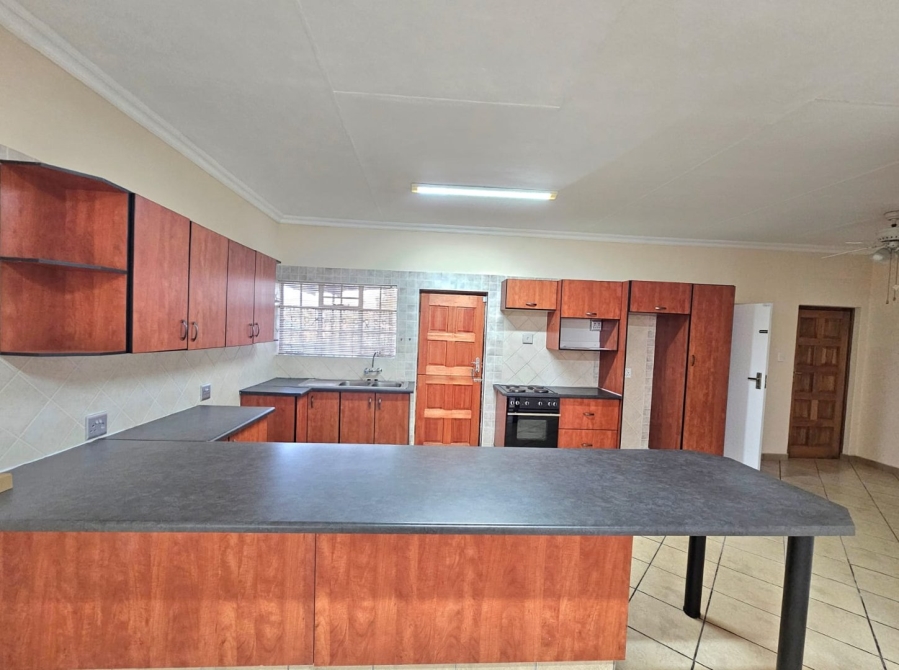 2 Bedroom Property for Sale in Schuinshoogte KwaZulu-Natal