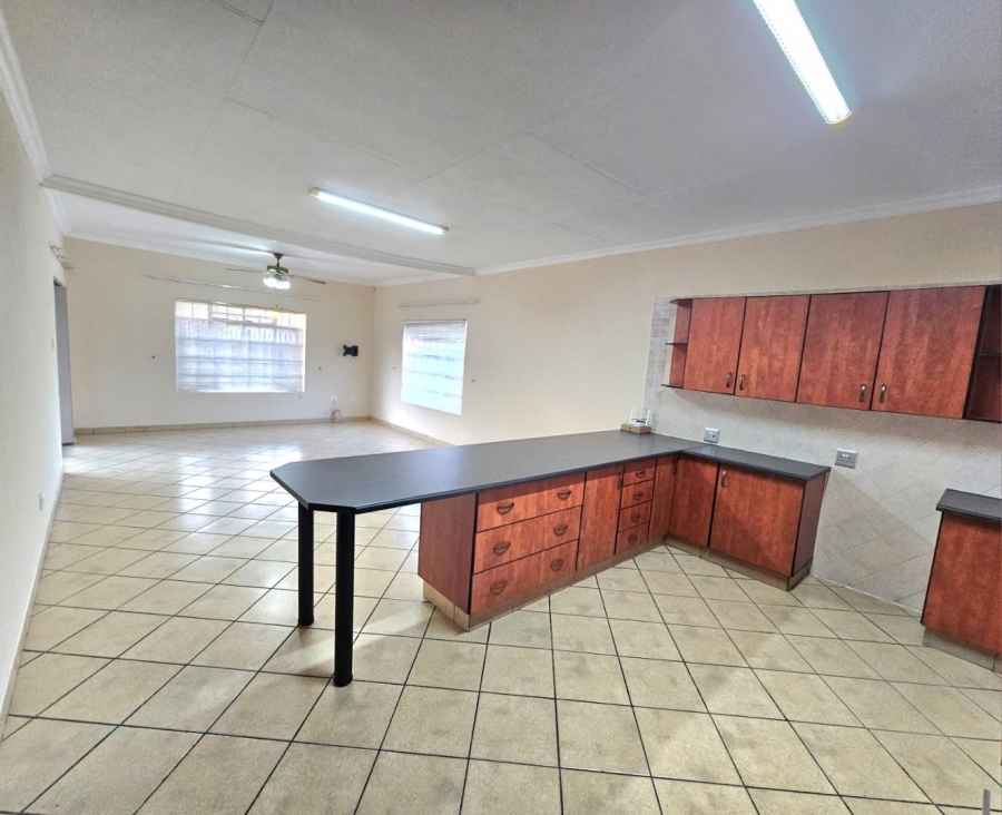 2 Bedroom Property for Sale in Schuinshoogte KwaZulu-Natal