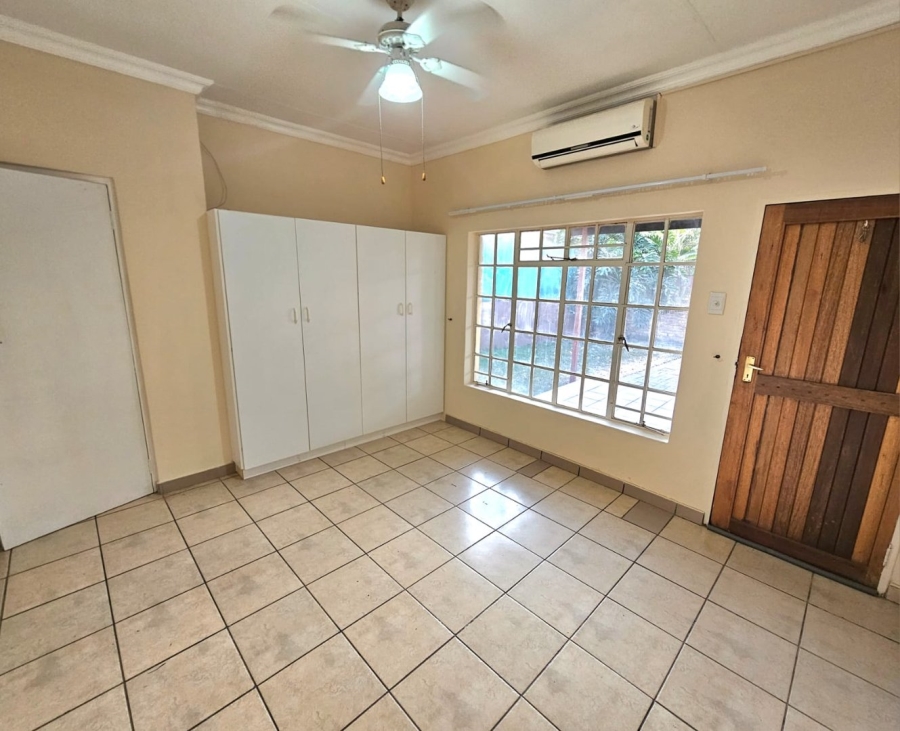 2 Bedroom Property for Sale in Schuinshoogte KwaZulu-Natal