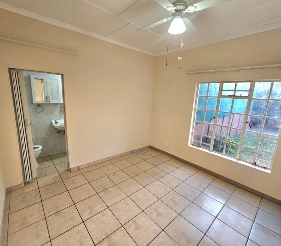 2 Bedroom Property for Sale in Schuinshoogte KwaZulu-Natal