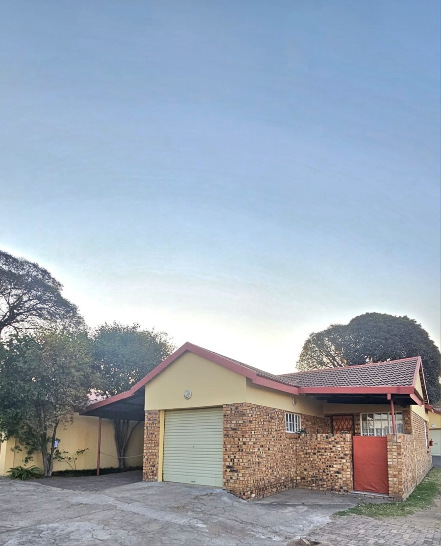 2 Bedroom Property for Sale in Schuinshoogte KwaZulu-Natal