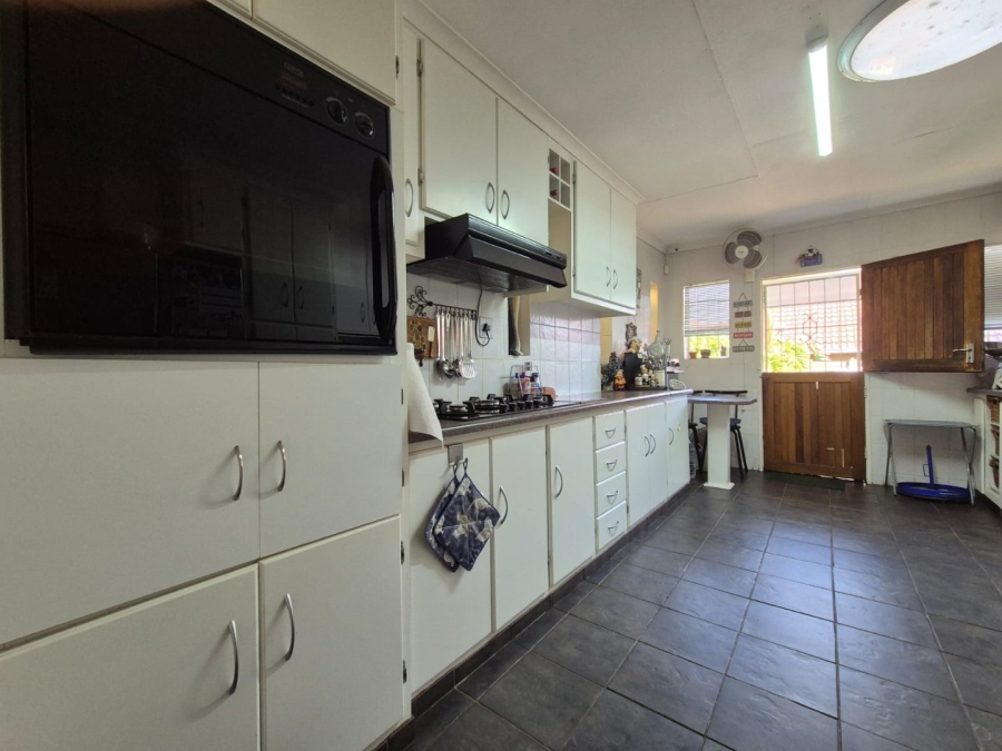 3 Bedroom Property for Sale in Huttenheights KwaZulu-Natal