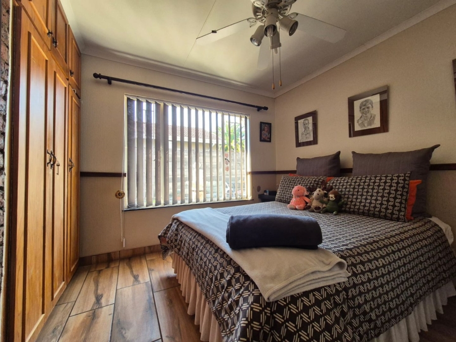 3 Bedroom Property for Sale in Huttenheights KwaZulu-Natal