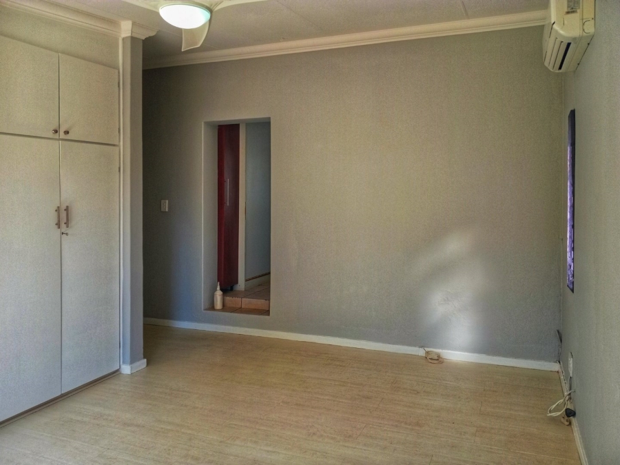 3 Bedroom Property for Sale in Aviary Hill KwaZulu-Natal