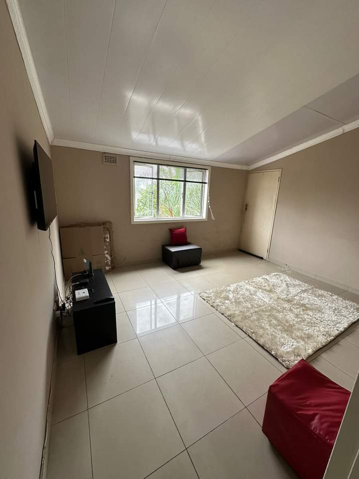 1 Bedroom Property for Sale in Austerville KwaZulu-Natal