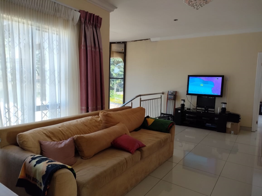 To Let 4 Bedroom Property for Rent in Sheffield Beach KwaZulu-Natal