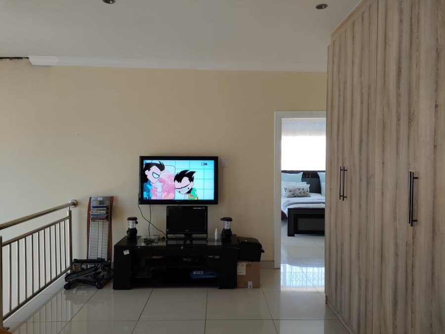 To Let 4 Bedroom Property for Rent in Sheffield Beach KwaZulu-Natal