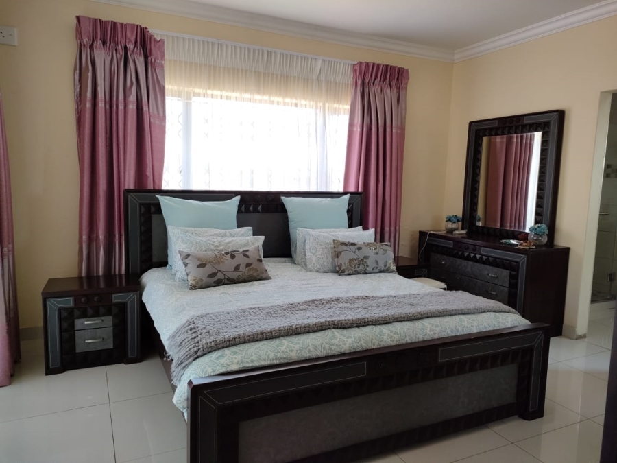 To Let 4 Bedroom Property for Rent in Sheffield Beach KwaZulu-Natal