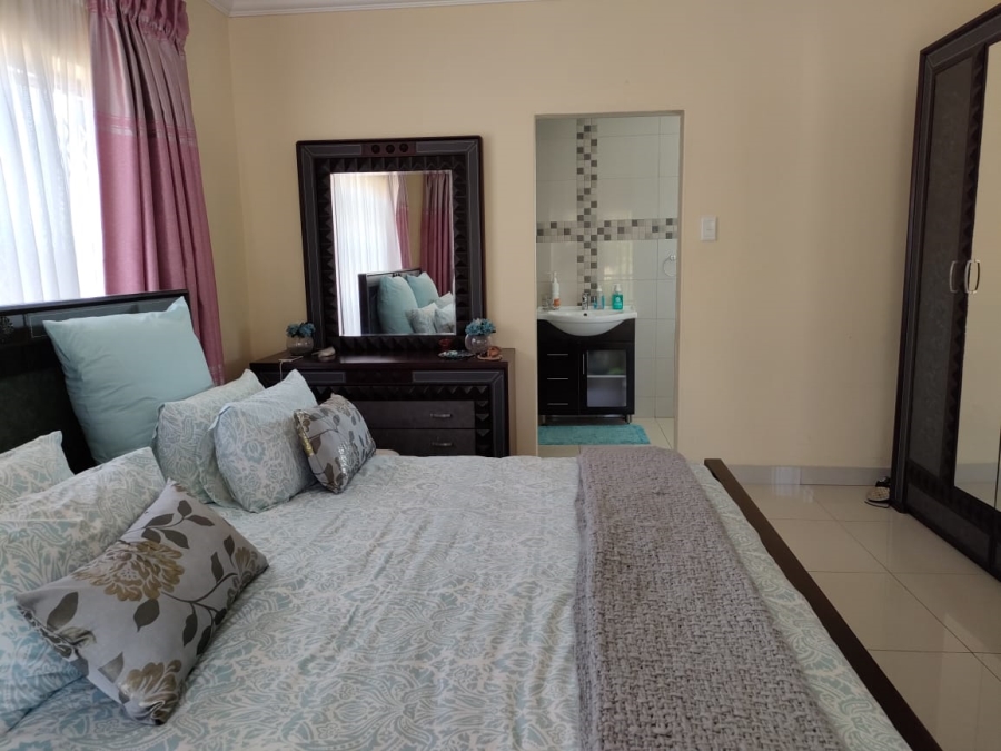 To Let 4 Bedroom Property for Rent in Sheffield Beach KwaZulu-Natal