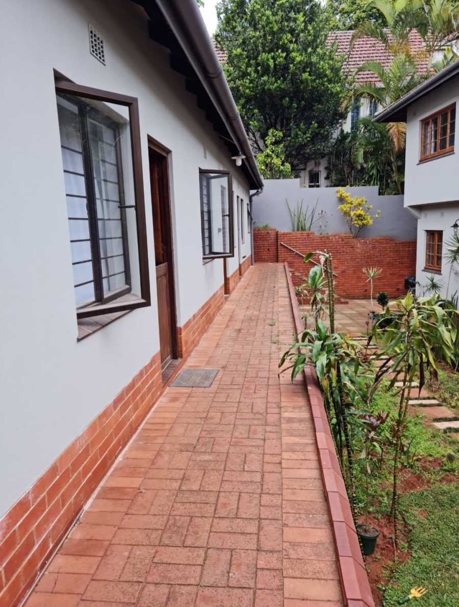 To Let 1 Bedroom Property for Rent in Glenwood KwaZulu-Natal