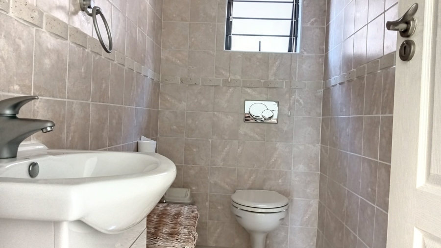 11 Bedroom Property for Sale in Willard Beach KwaZulu-Natal