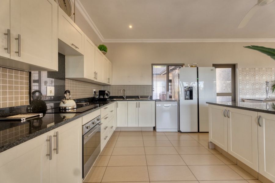 5 Bedroom Property for Sale in Shakas Rock KwaZulu-Natal