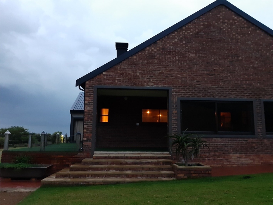 3 Bedroom Property for Sale in Vulintaba Country Estate KwaZulu-Natal