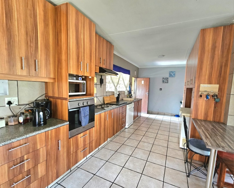 3 Bedroom Property for Sale in Sunnyridge KwaZulu-Natal