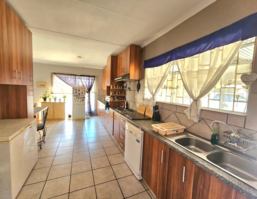 3 Bedroom Property for Sale in Sunnyridge KwaZulu-Natal