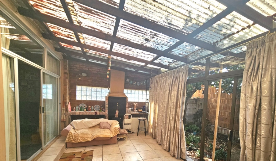 2 Bedroom Property for Sale in Huttenheights KwaZulu-Natal