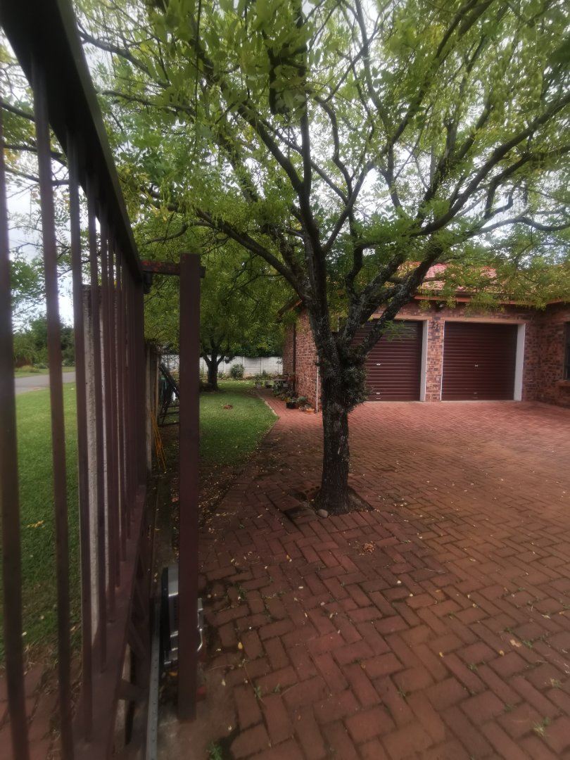 3 Bedroom Property for Sale in Pioneer Park KwaZulu-Natal