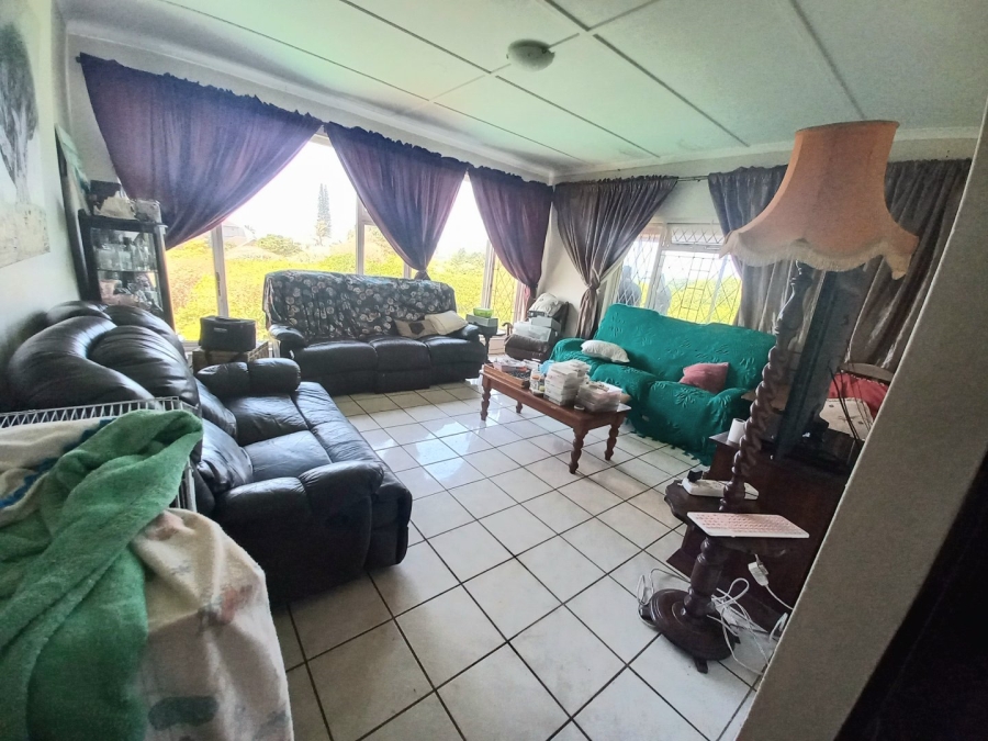 4 Bedroom Property for Sale in Sea Park KwaZulu-Natal