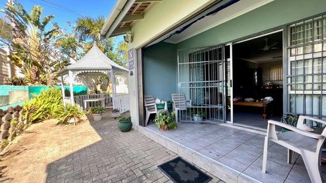 2 Bedroom Property for Sale in Manaba Beach KwaZulu-Natal