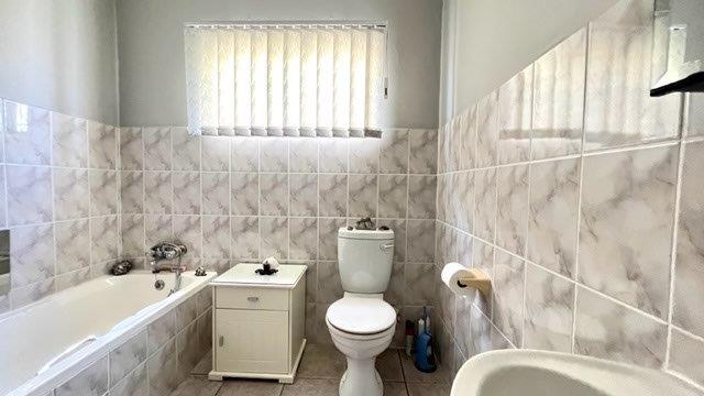 2 Bedroom Property for Sale in Manaba Beach KwaZulu-Natal