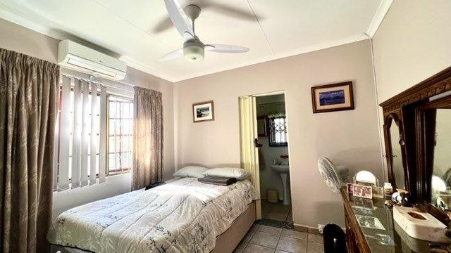 2 Bedroom Property for Sale in Manaba Beach KwaZulu-Natal