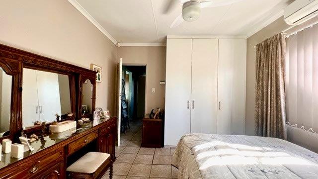 2 Bedroom Property for Sale in Manaba Beach KwaZulu-Natal