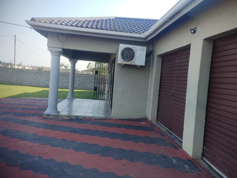  Bedroom Property for Sale in Esikhawini KwaZulu-Natal