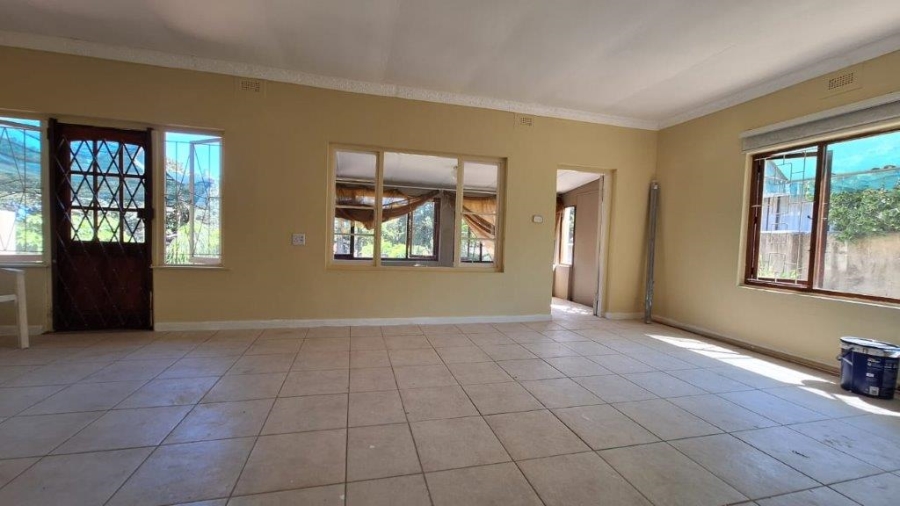 2 Bedroom Property for Sale in Southport KwaZulu-Natal